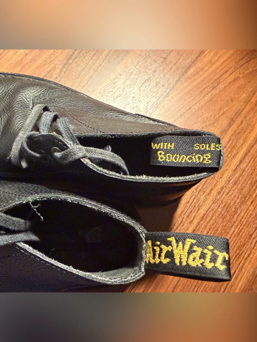 Dr Martens Sussex Chukka Boot Mens Size 8 Black Leather Bear Track Slip Resist